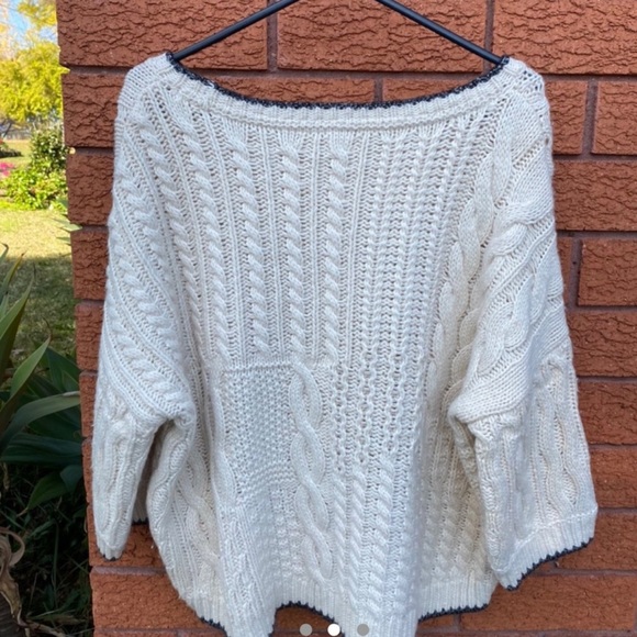 EUC HOST PICK Victorias Secret Crop Top - Picture 4 of 4